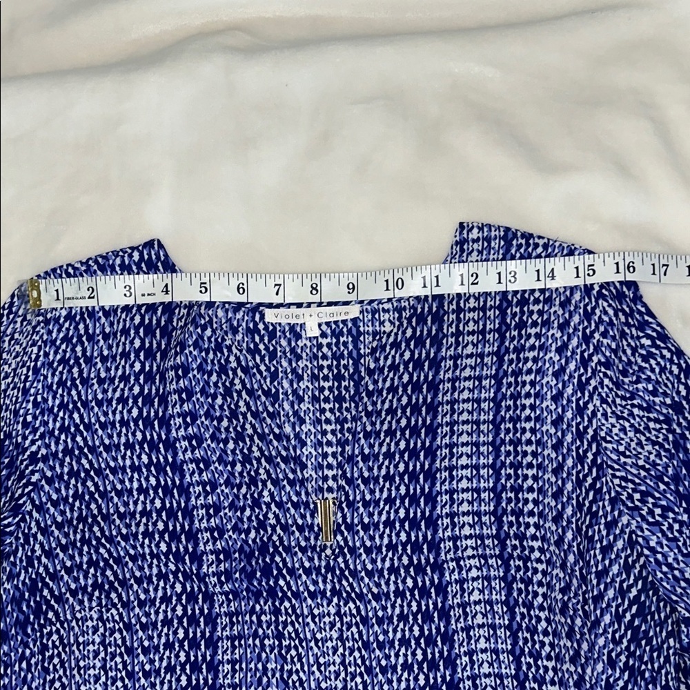 Violet & Claire Blue and White Geometric Blouse - Picture 7 of 10